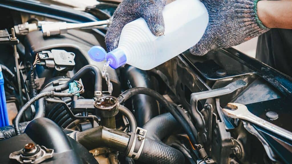 Maintaining Your Car's Water Tank